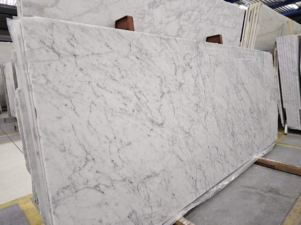 Bianco Carrara 'C' Gepolijst