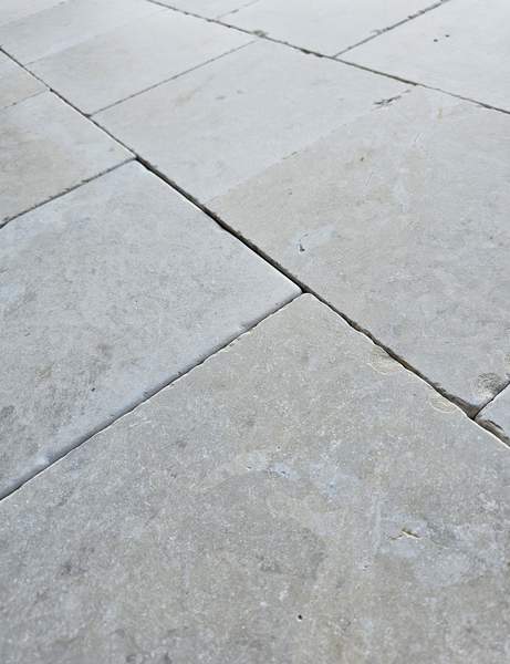 Pierre de Tavel Beige Antico